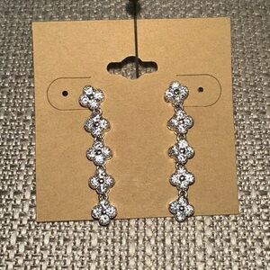 High Quality CZ Clover earrings NEW